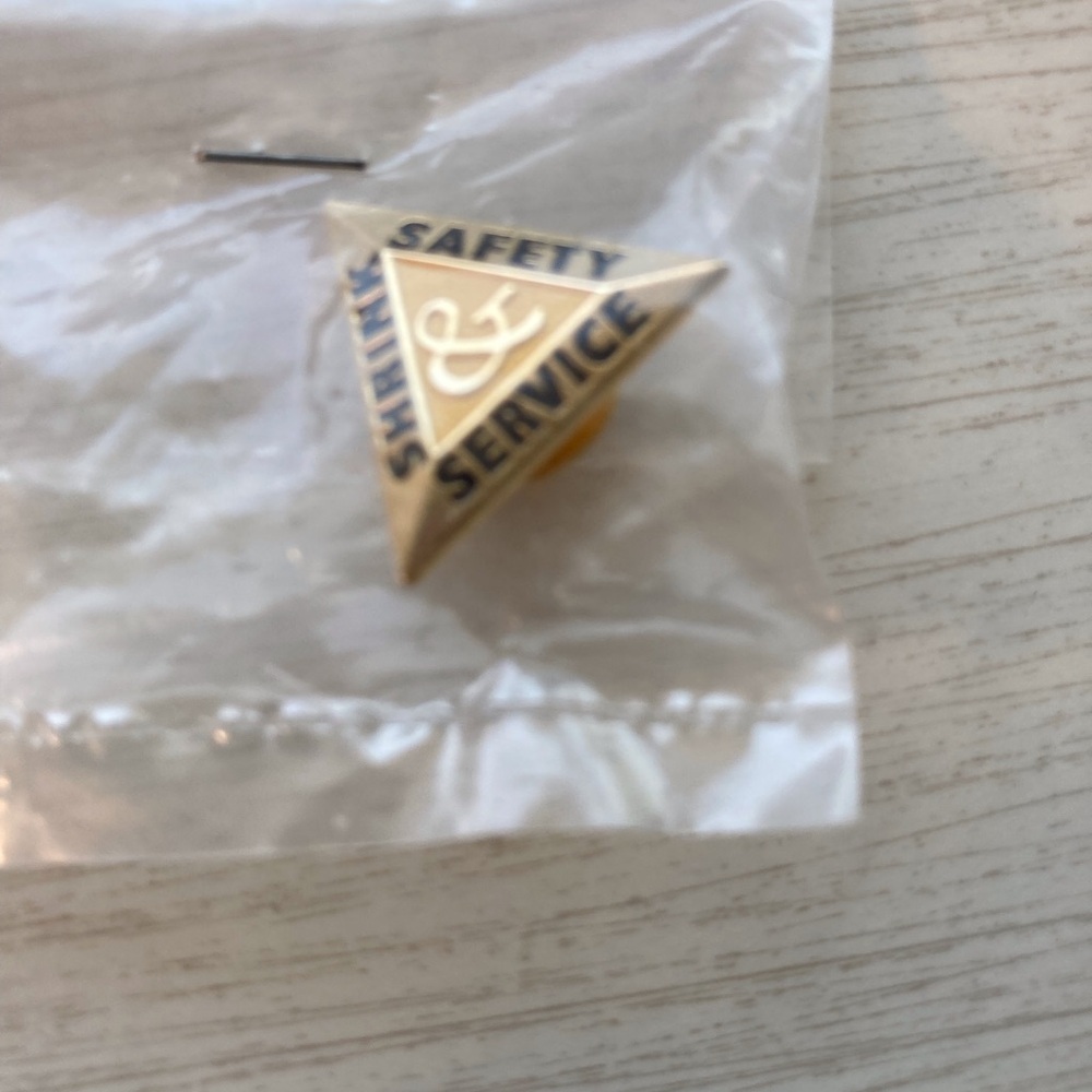 Vintage Bed Bath & Beyond Shrink Safety & Service Gold Triangle Pin